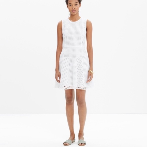 Madewell Dresses & Skirts - Madewell fir & flare cotton white eyelet mini dress size 0 excellent condition